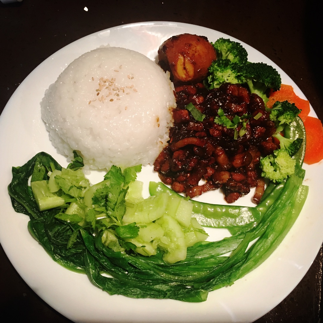 家庭版秘制卤肉饭的做法