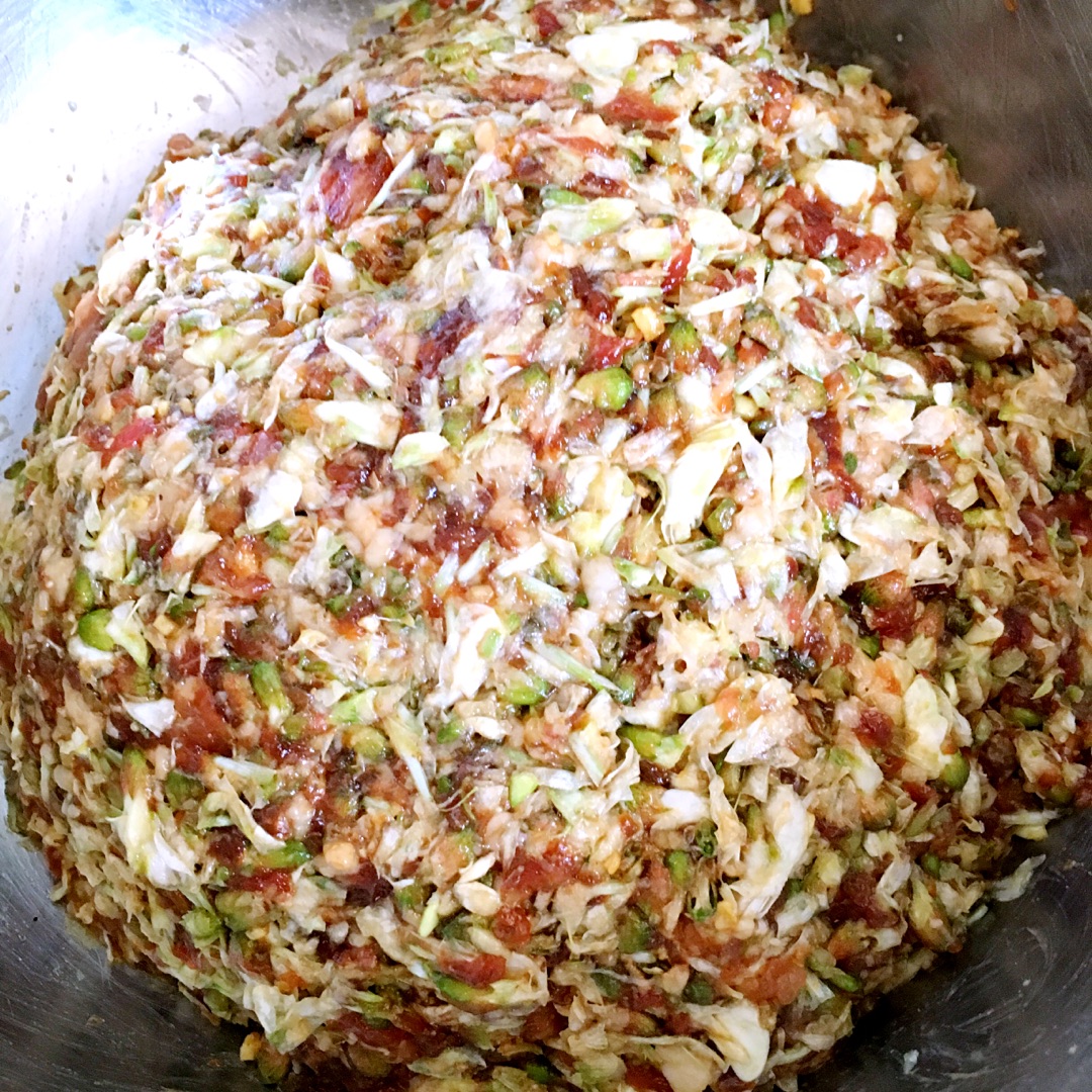 槐花肉馅水饺的做法