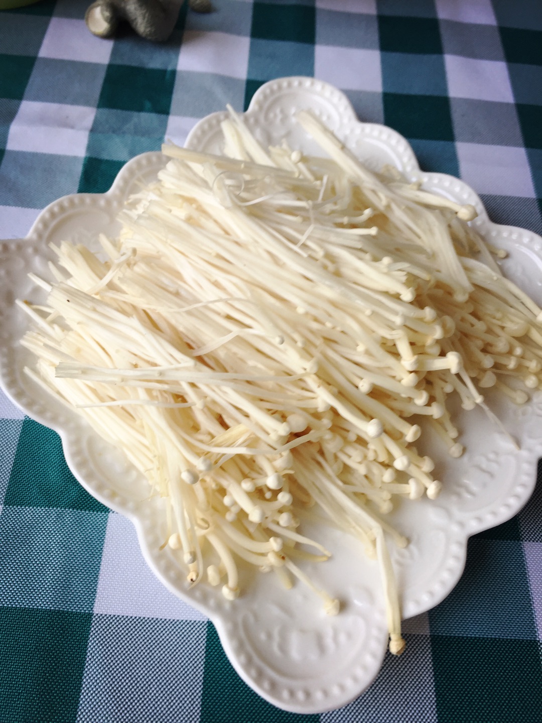 蒜蓉金针菇的做法_蒜蓉金针菇怎么做_蒜蓉金针菇的家常做法_施肥。【心食谱】