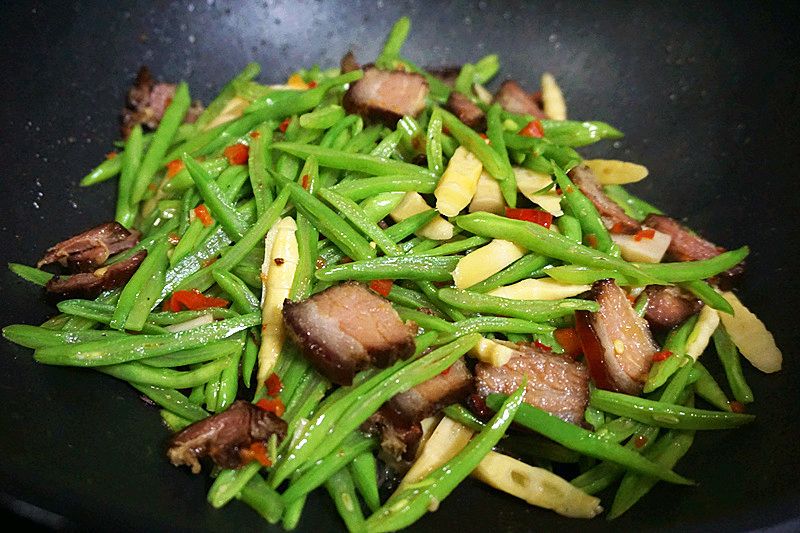 四季豆笋子炒腊肉