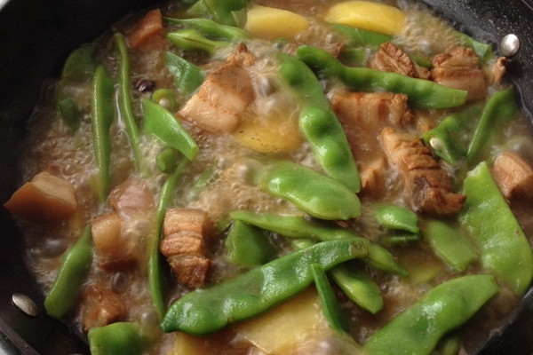 红烧肉炖豆角