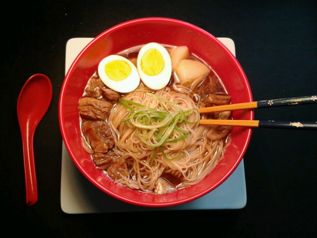 ţ