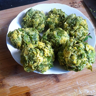 怎么做好吃_芹菜叶别浪费,菜团子!_家常做法大全_豆果美食'