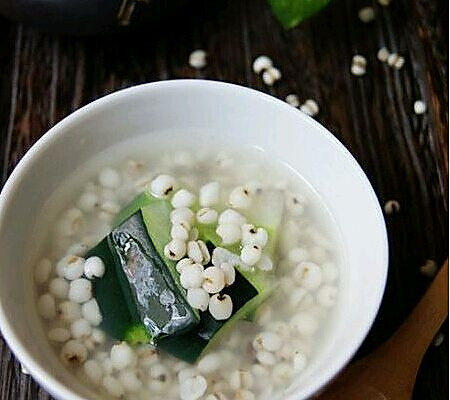 冬瓜皮薏仁汤