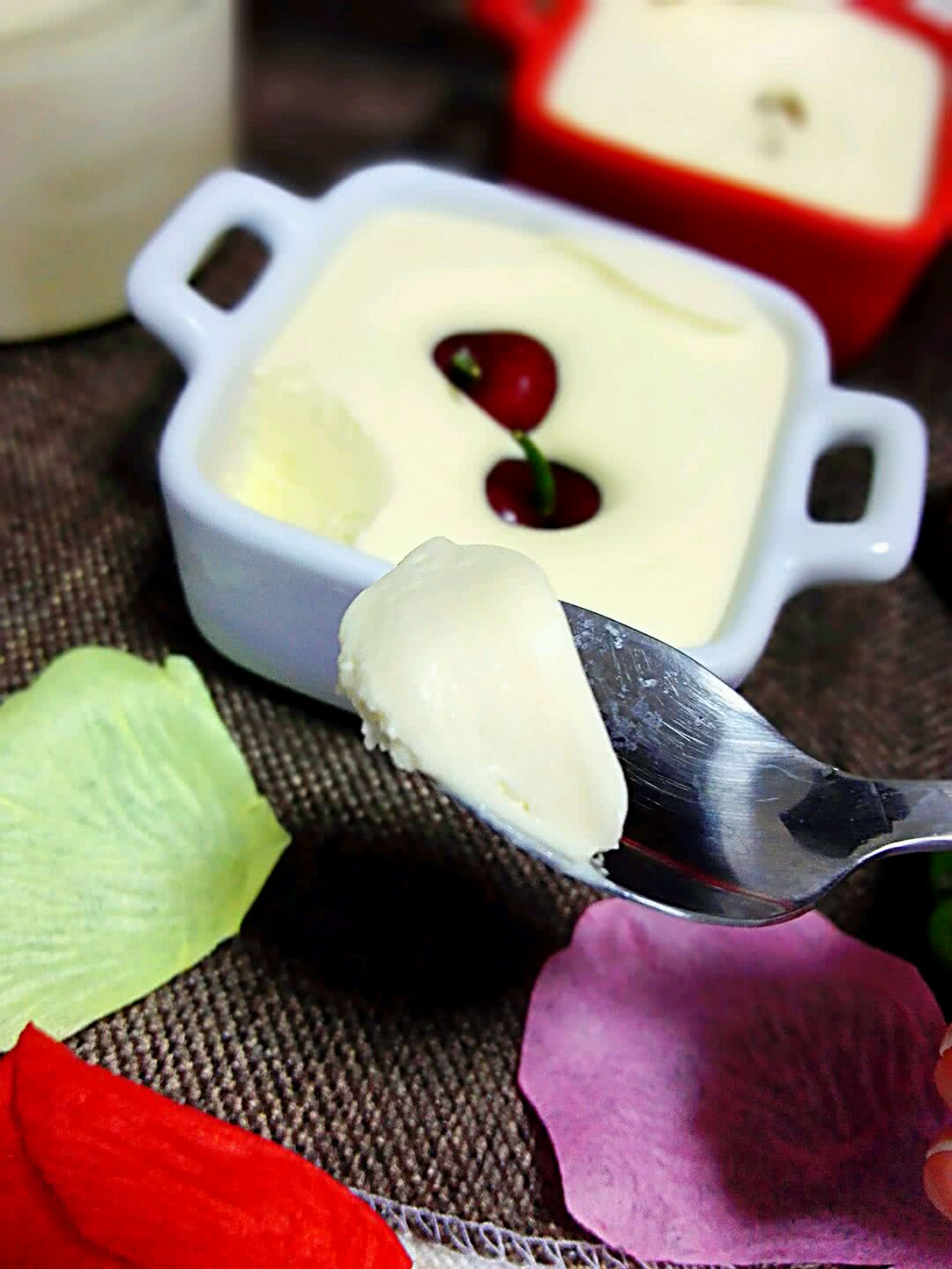 奶砖雪糕冰淇淋怎么做_奶砖雪糕冰淇淋的做法_爱烘焙的加菲_豆果美食
