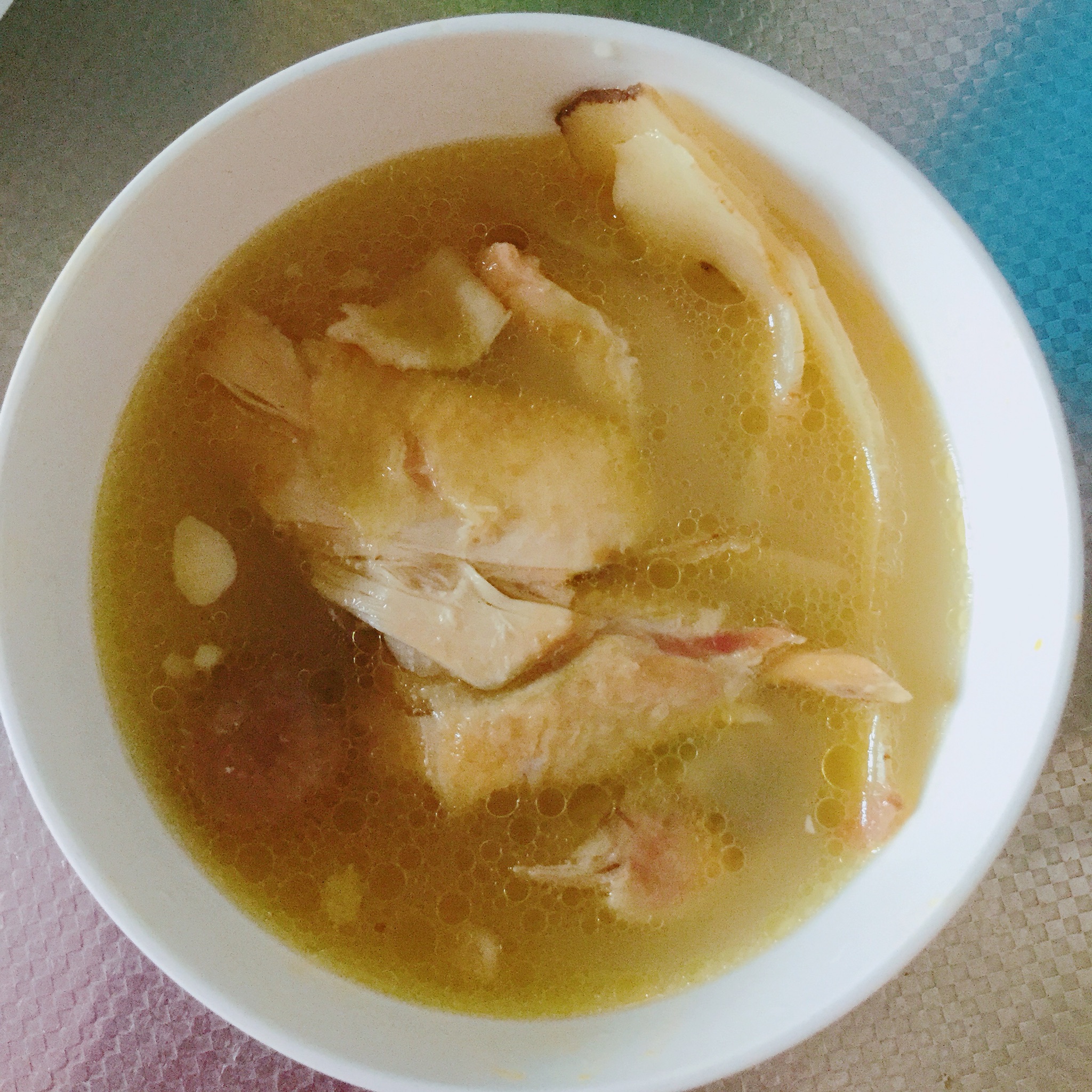 营养三黄鸡1只霸王花1朵无花果2颗南北火锅杏主料葱姜鱼籽鱼泡玉竹百合图片