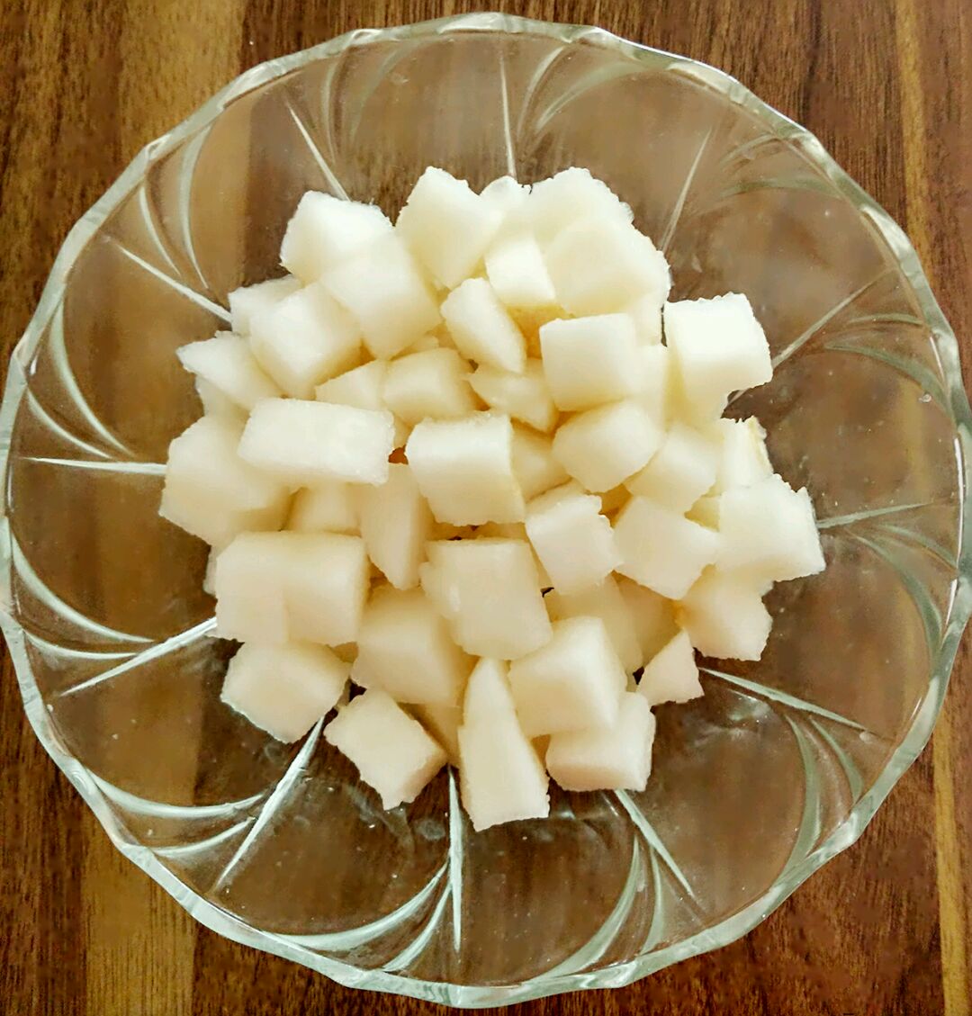 银耳雪梨羹~~煲汤喝出好气色