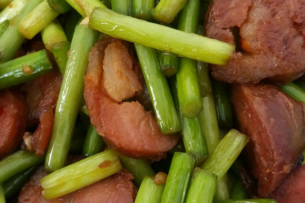 主料:切墩(初级)蒜薹难度300克盐2克食用油适量猪肉灌肠2根灌got7金枪鱼宵夜图片