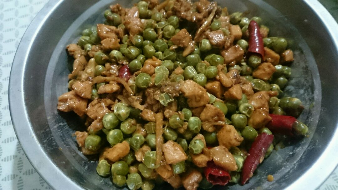 豌豆炒肉的做法