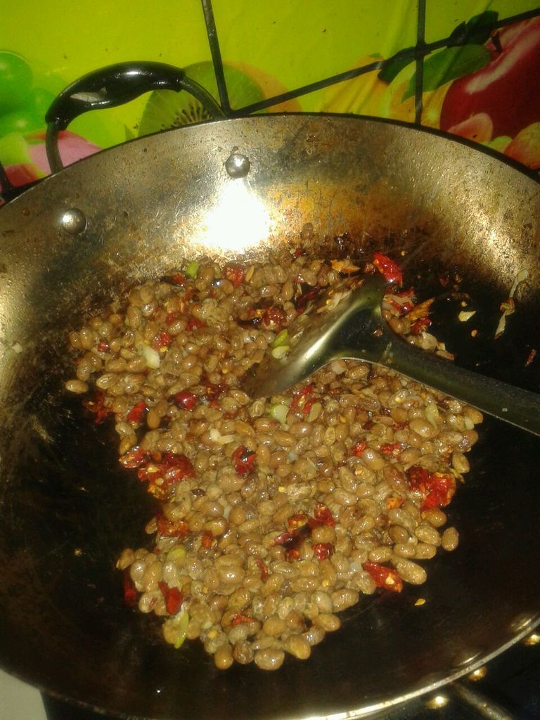 臭豆子炒鸡蛋