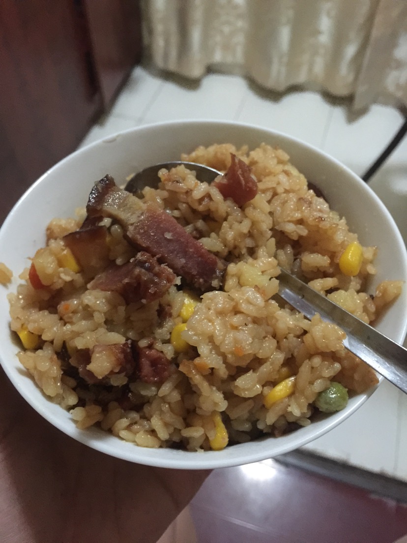 腊肉腊肠煲仔饭～电饭煲