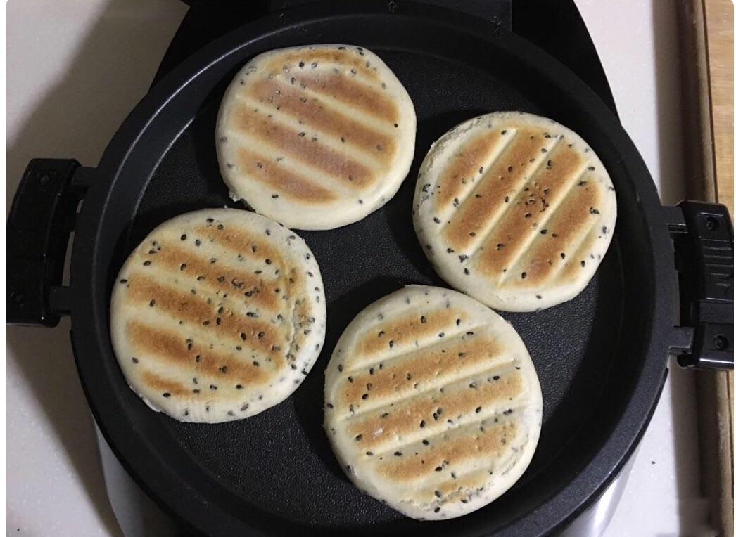 黑芝麻发面饼怎么做_黑芝麻发面饼的做法_豆果美食