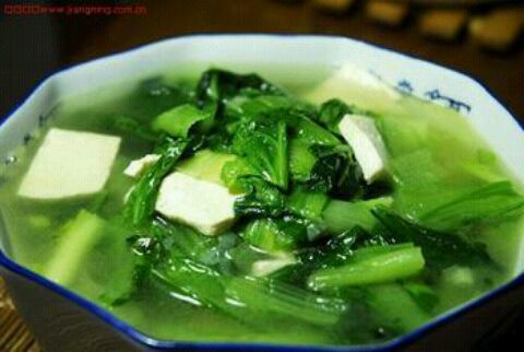豆腐汤怎么做如何做好吃_青菜豆腐汤家常做法大全_萝莉小厨_豆果美食