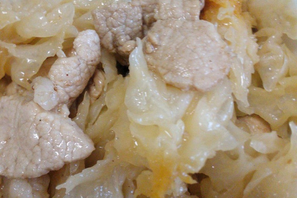 银耳炒肉家常做法