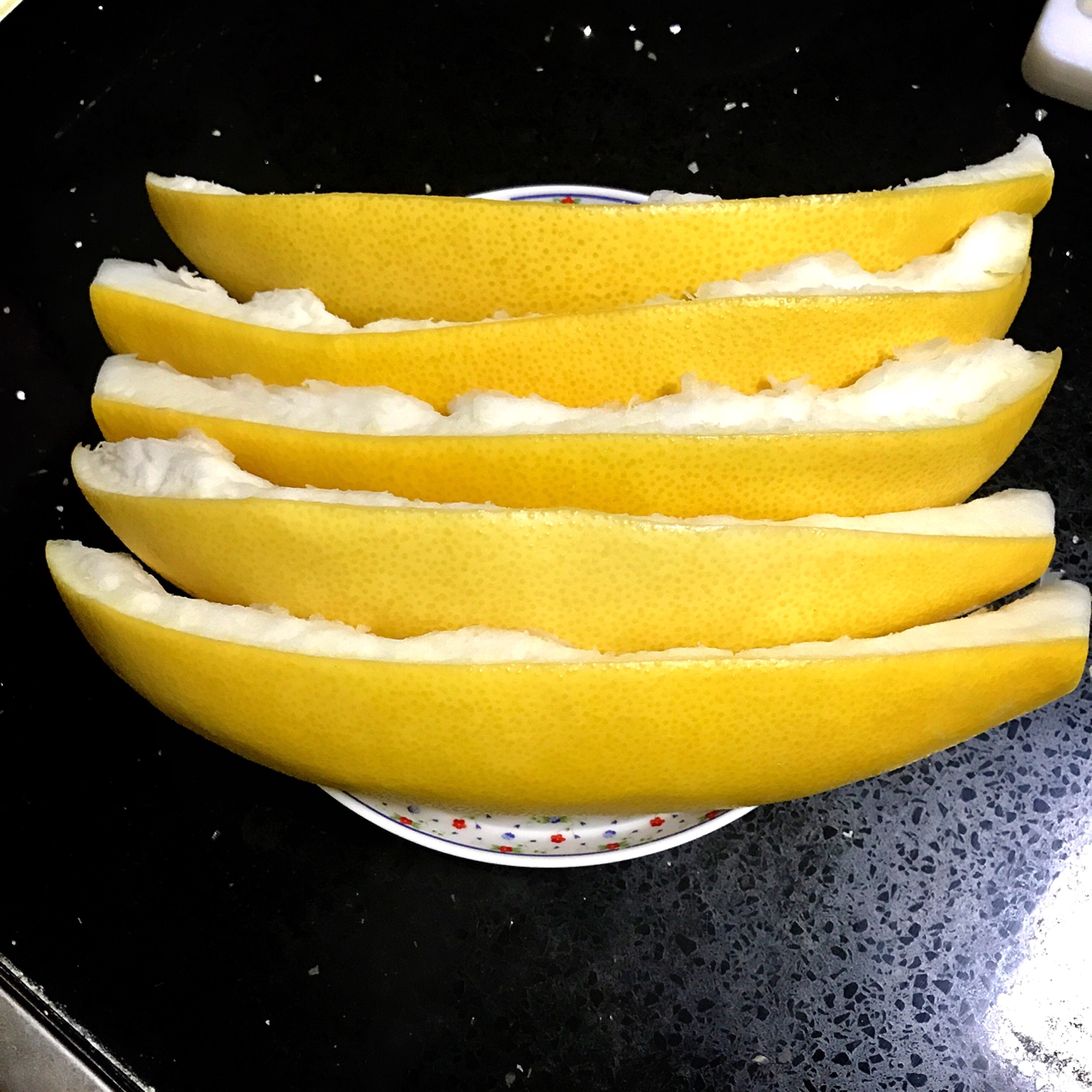 柚子皮糖怎么做_柚子皮糖的做法_豆果美食