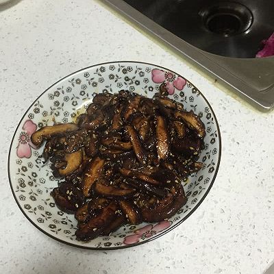 蘑菇怎么烧最好吃 400_d028e9f7c30fa4d8257f7ab5de2a0d81.jpeg