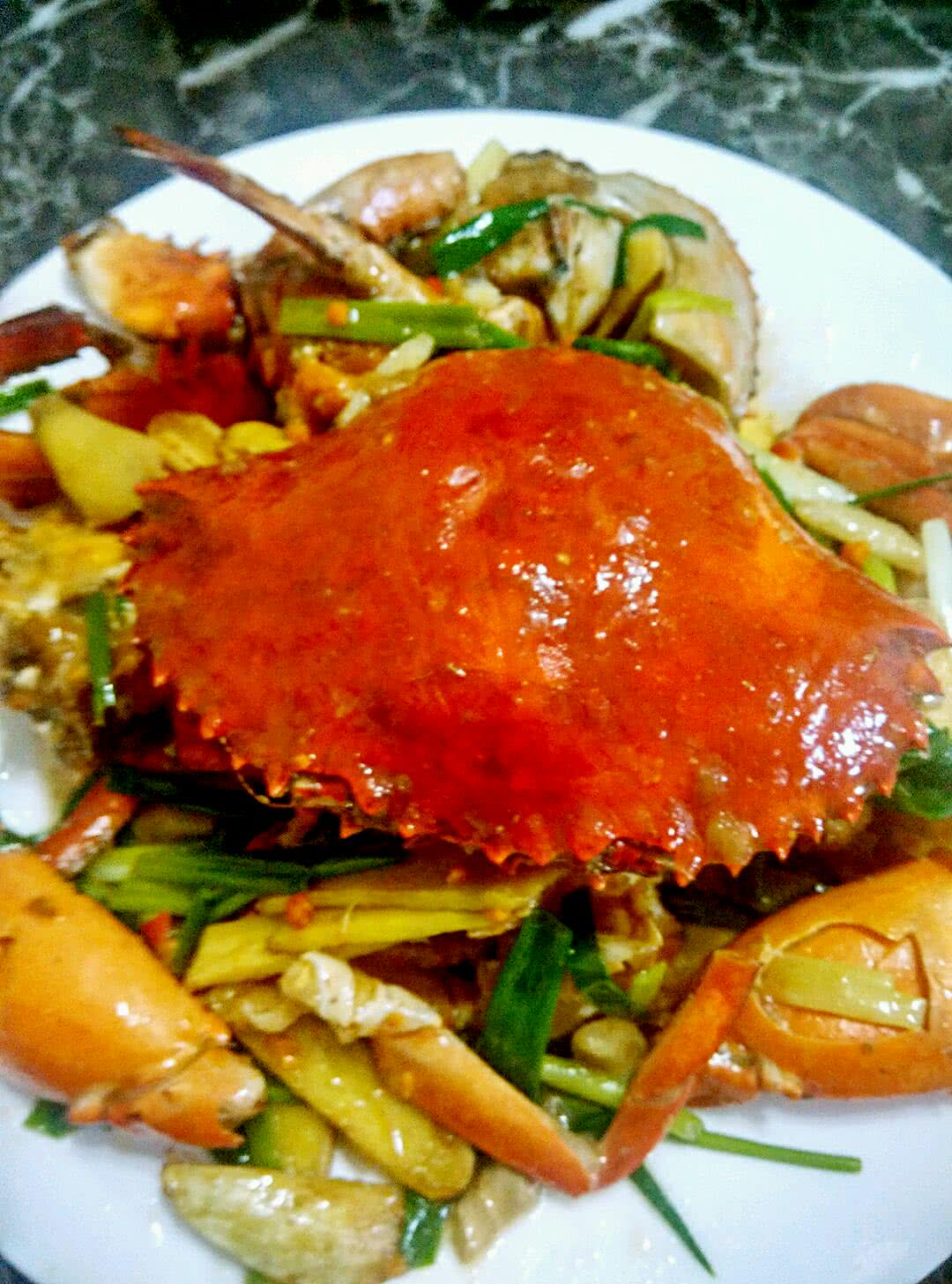 【姜葱炒蟹】从大厨那里学来的做法，酒店范十足_哔哩哔哩_bilibili