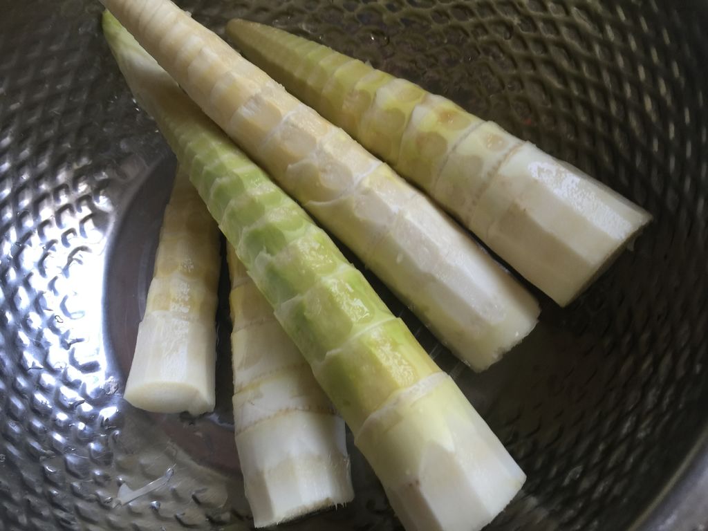 油焖春笋#春天不减肥,夏天肉堆堆装调味品不锈钢图片