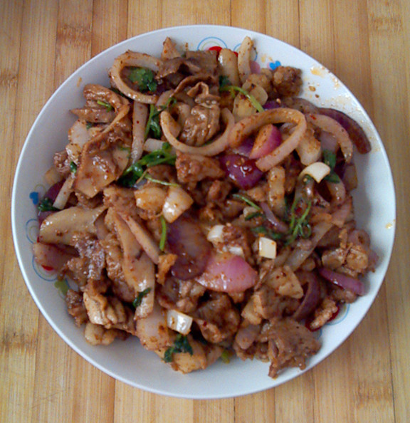 牛肉炒洋葱
