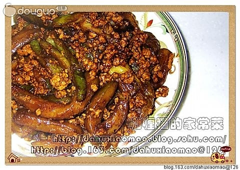 2012-04-11 用料 茄子2个 猪绞肉200克 葱花10克 干酱少许 酱油少许