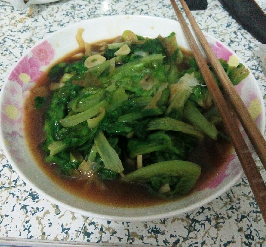 时间:10分钟左右       主料 辅料   蚝油 蚝油生菜的做法步骤 蒜