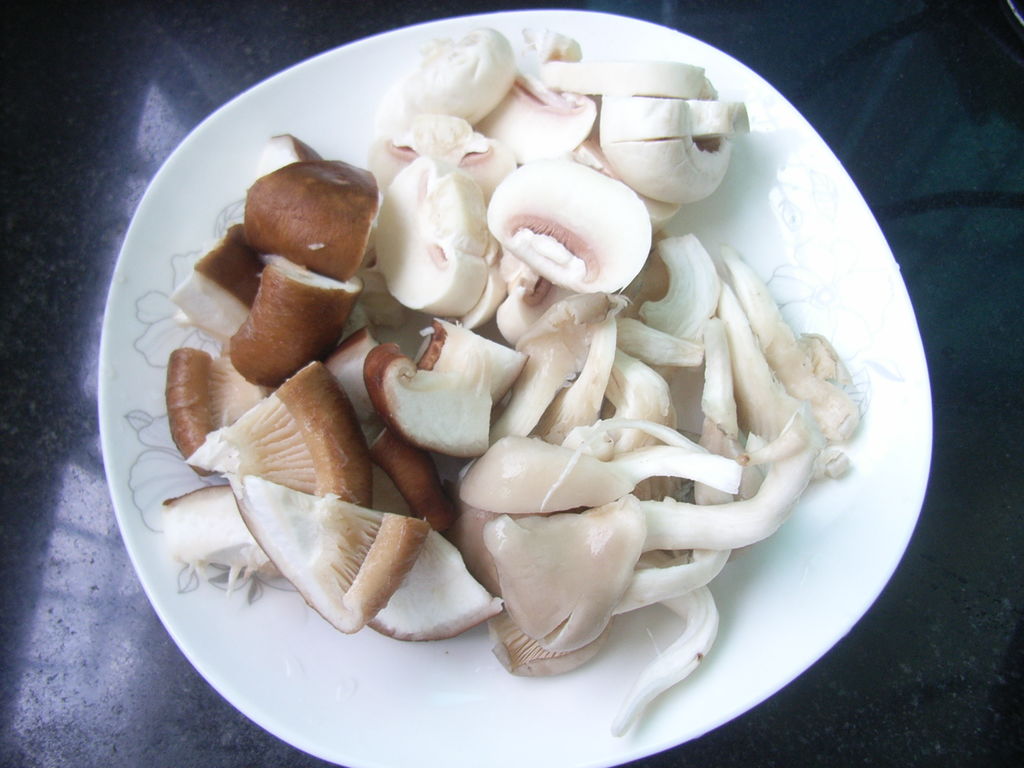 香菇青菜的做法_【图解】香菇青菜怎么做如何做好吃_香菇青菜家常做法大全_三月。_豆果美食