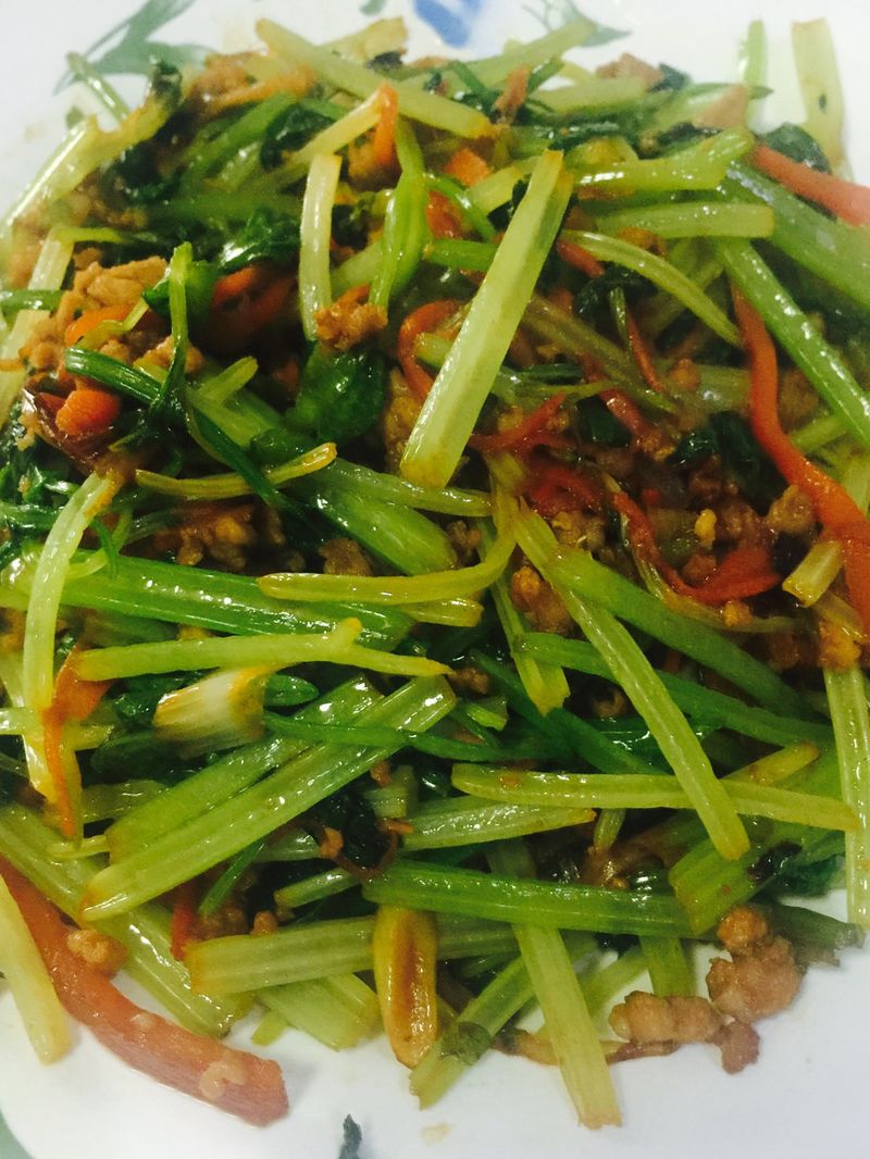 小炒西芹