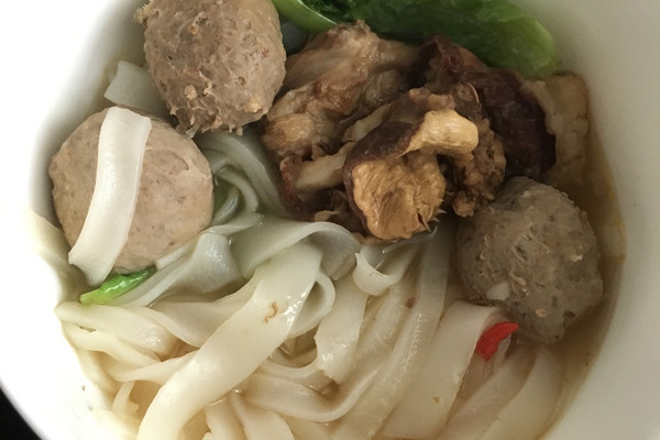 牛肉丸粿条