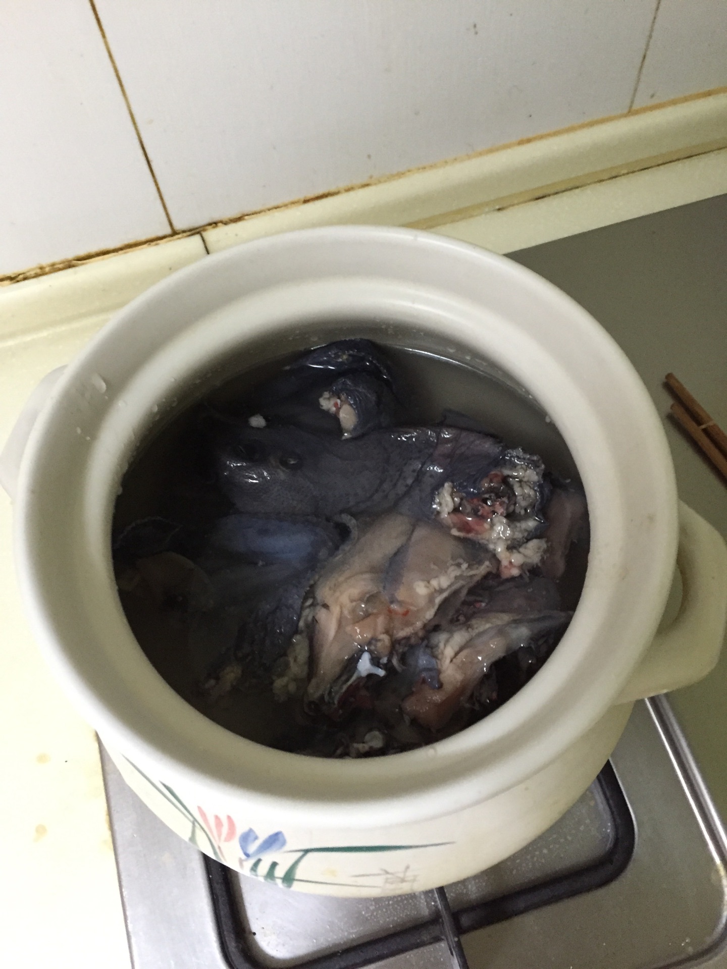 滋补乌鸡汤