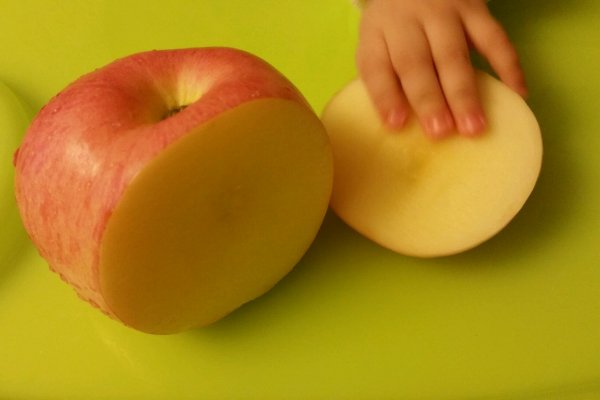 六个月宝宝辅食苹果泥的做法_【图解】六个月