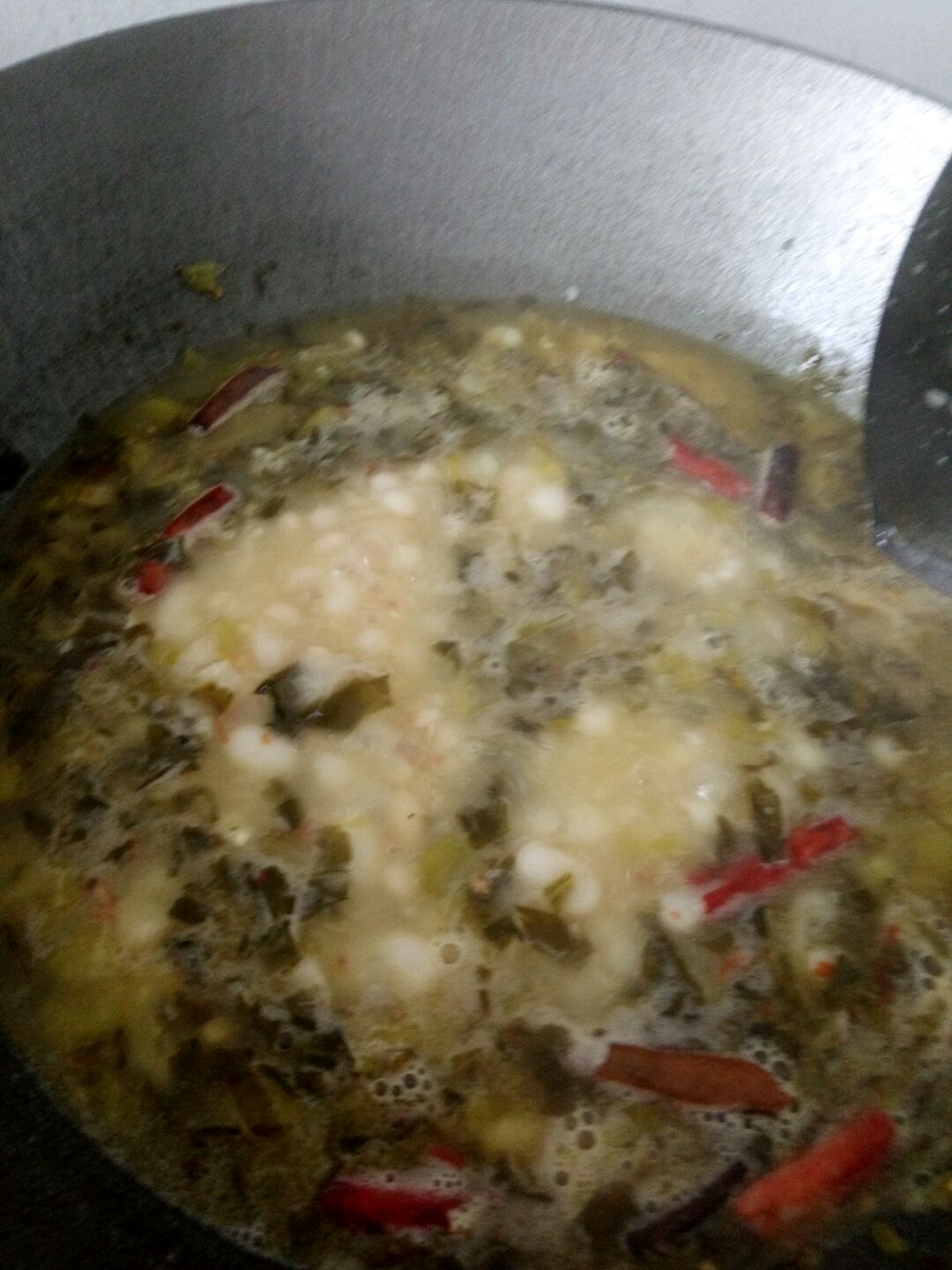 开胃酸菜白豆汤
