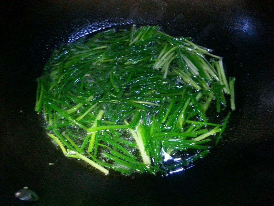 葱油肉丝拌面