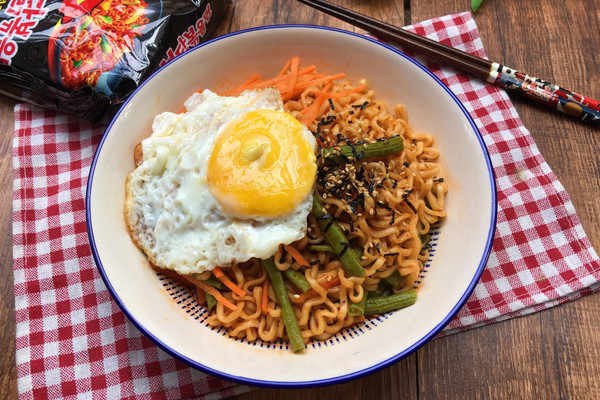 不一样的网红火鸡面(超刺激)的做法_【图解】不一样的网红火鸡面(超刺激)怎么做如何做好吃_不一样的网红火鸡面(超刺激)家常做法大全_小路飞吃货_豆果美食