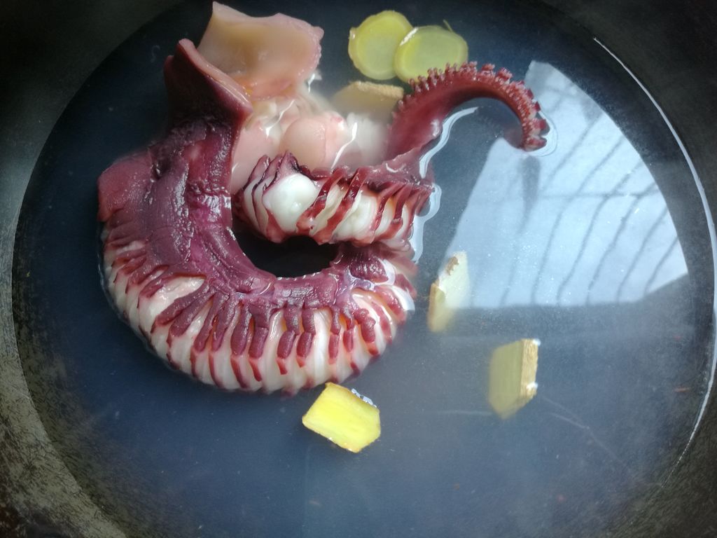 鲜香麻辣章鱼足