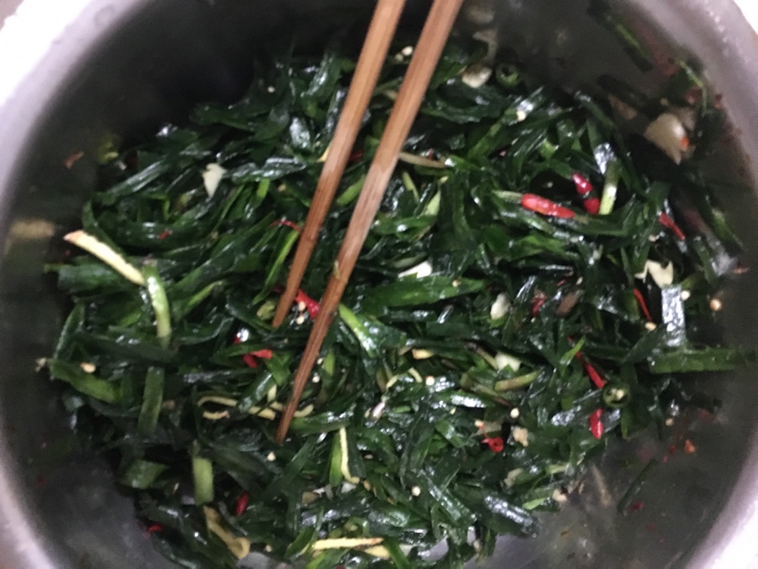 腌韭菜