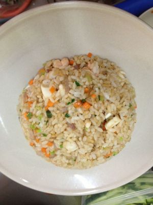泰式海鲜炒饭的做法_海鲜炒饭_香肠炒饭(3)