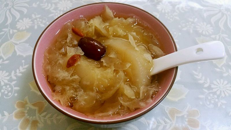 雪梨银耳羹