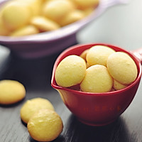 孩子们的小零食——蛋黄饼干