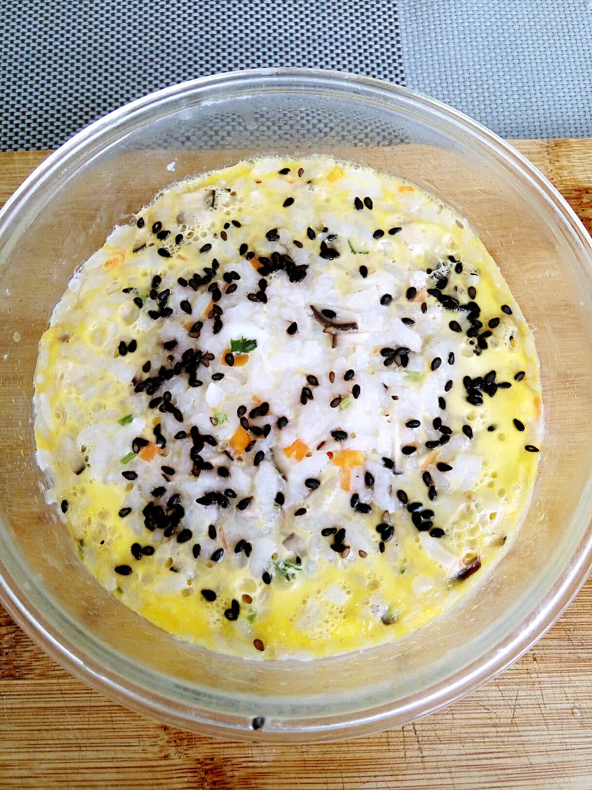 简易蛋炒饭怎么做_简易蛋炒饭的做法视频_豆果美食