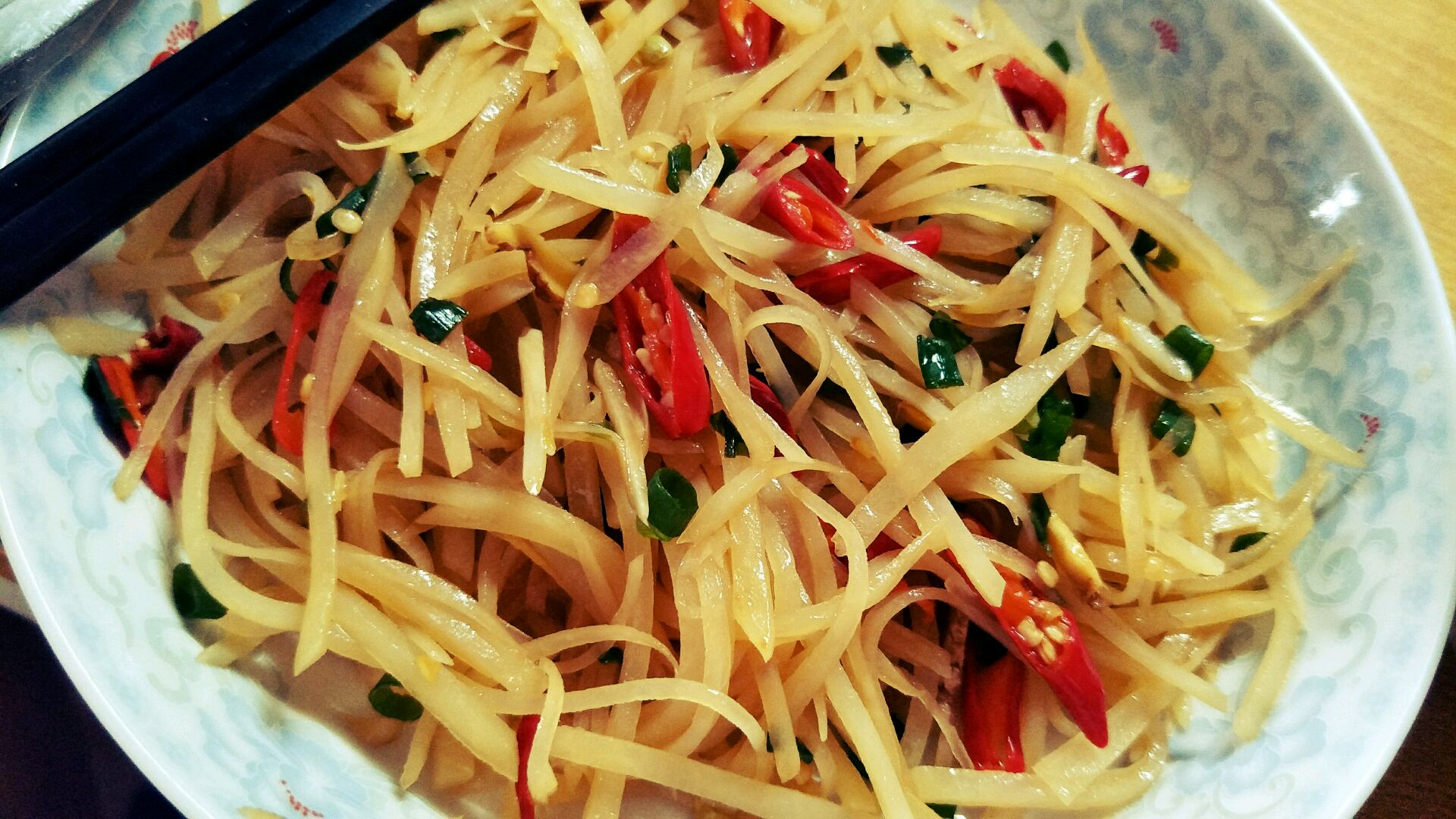 酸辣土豆丝的做法