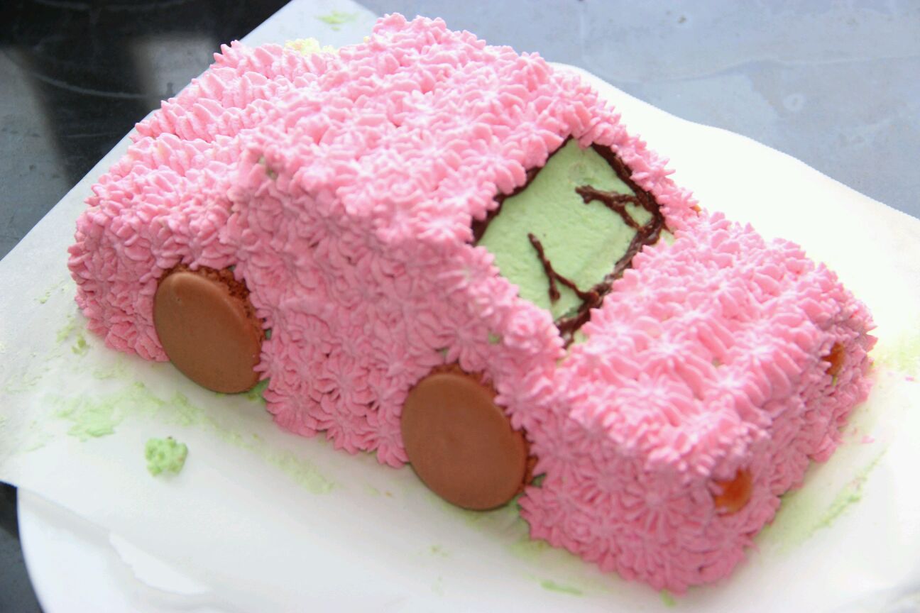 汽车蛋糕怎么做_汽车蛋糕的做法_焙着乐_豆果美食