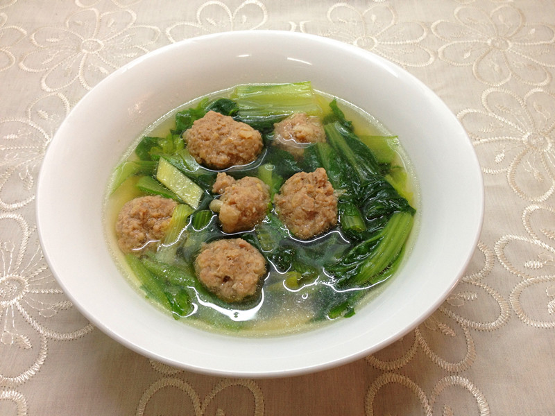 小白菜汆丸子