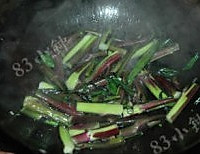 清炒红菜苔的做法<!-- 图解3 -->