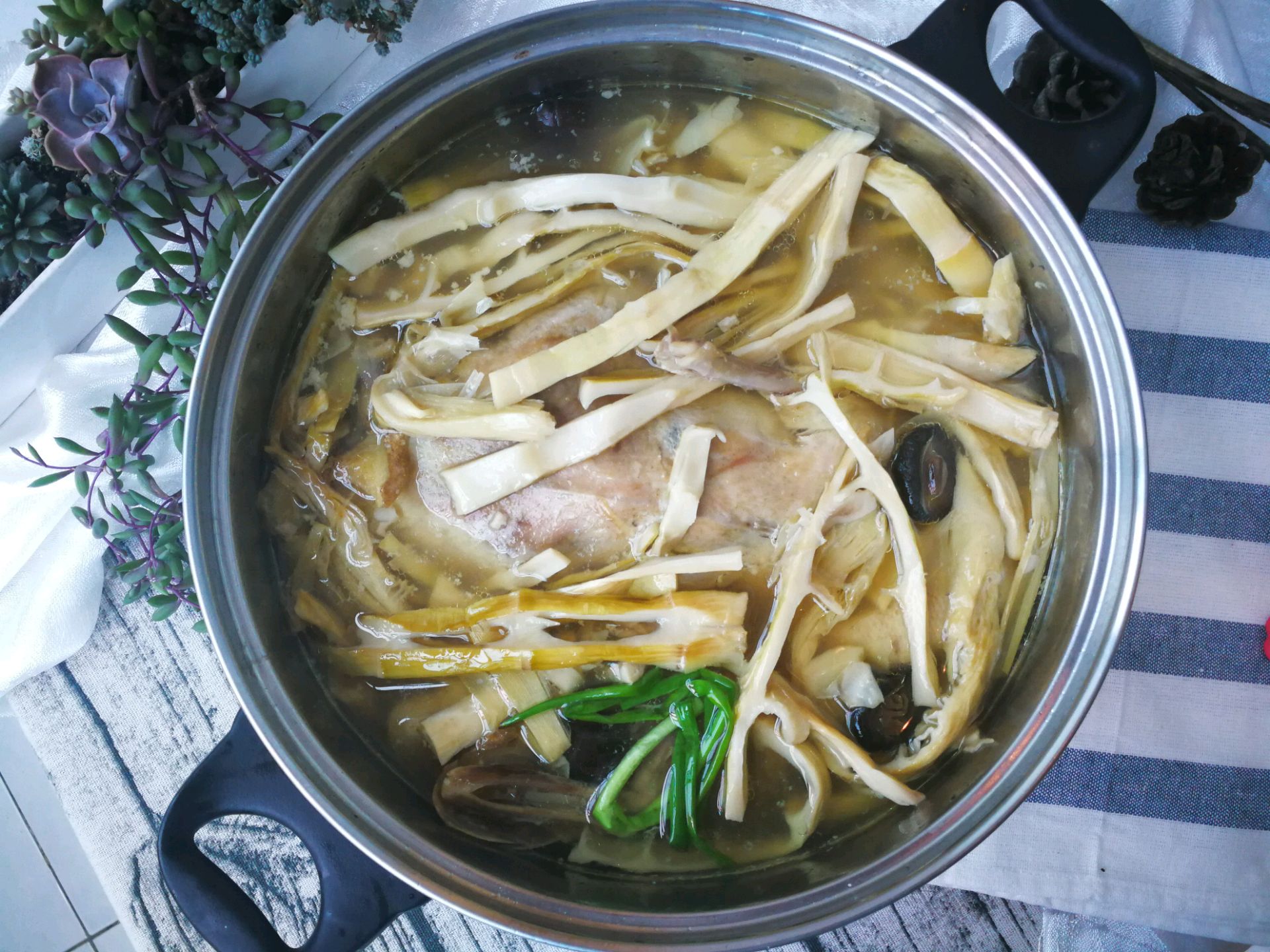 扁尖老鸭汤的做法