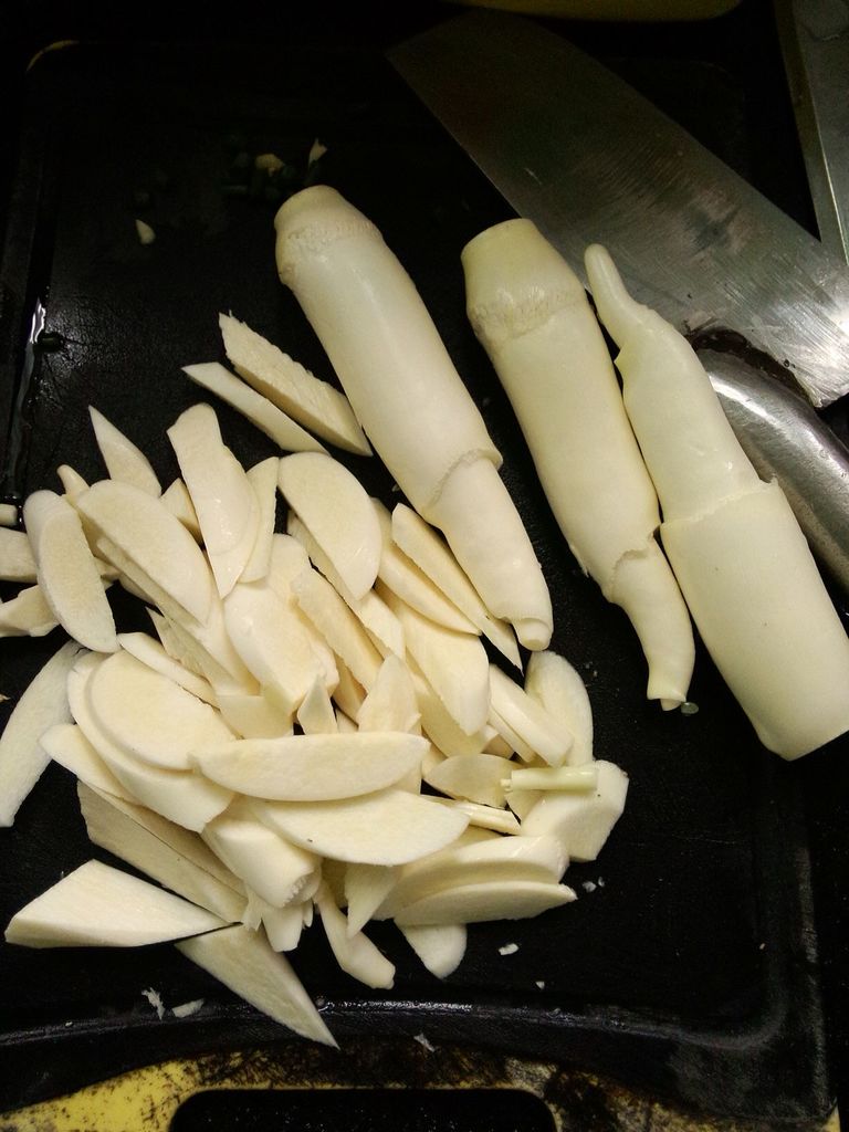 炒茭白的做法图解1
