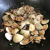 快手菜 大排档风味 泰式肉末炒蛤蜊的做法_【