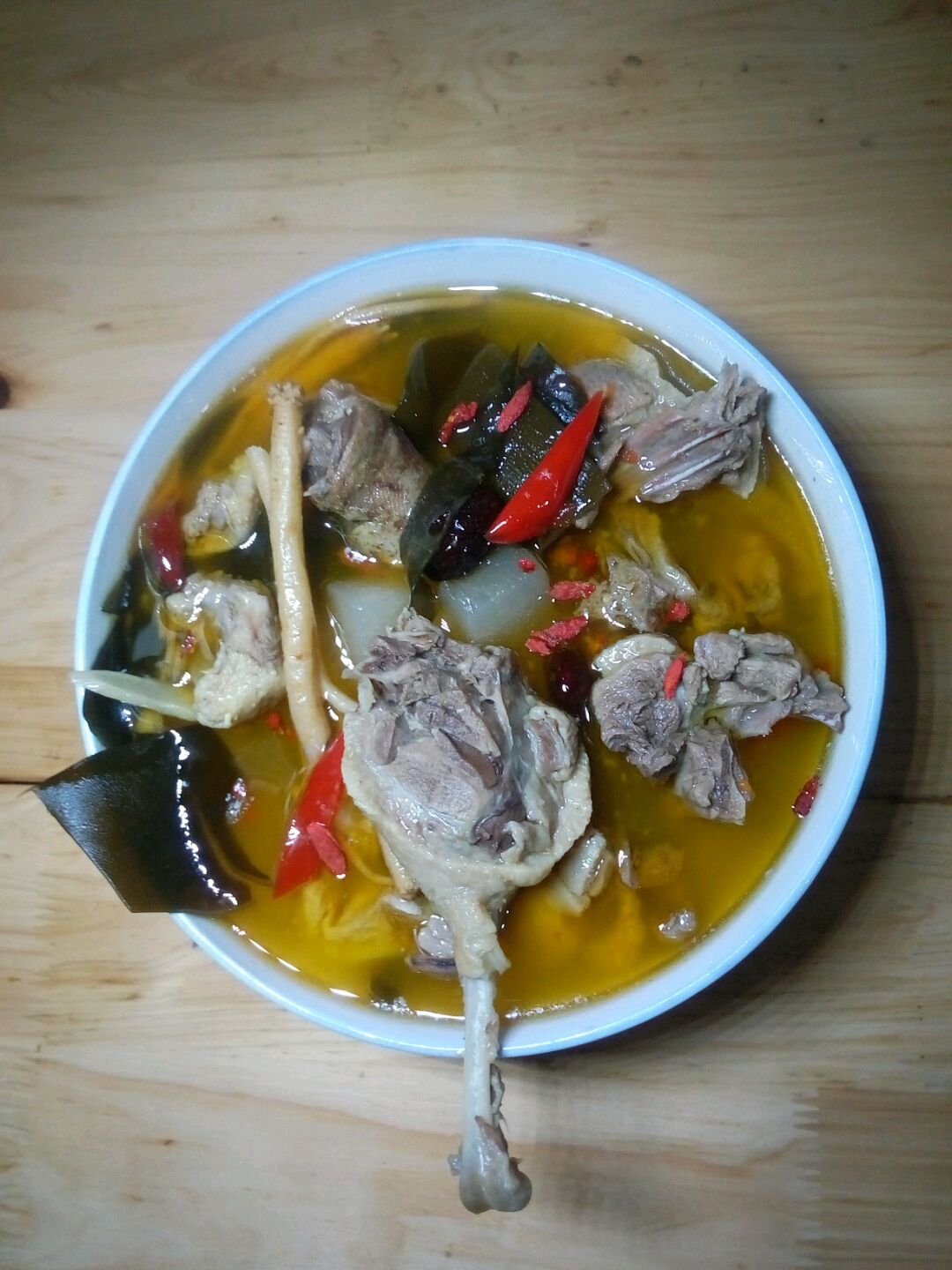 老鸭汤这样做太鲜美了，肉质软烂，营养滋补，暖胃又好喝_哔哩哔哩_bilibili