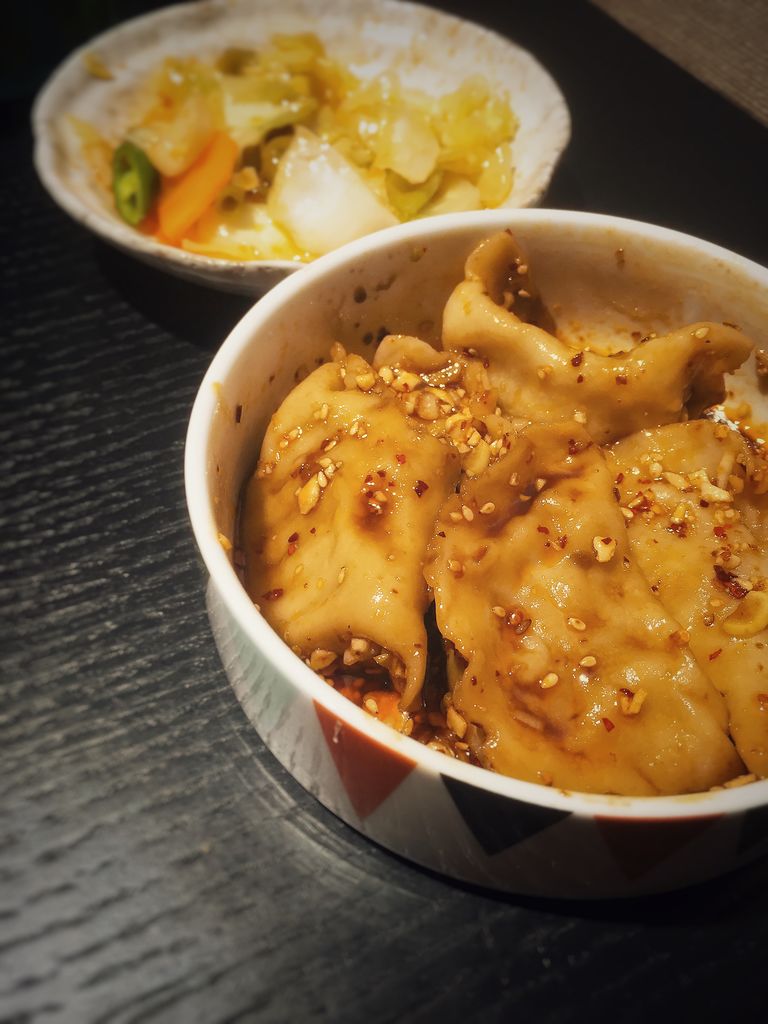 钟水饺(内附红油辣子的做法)