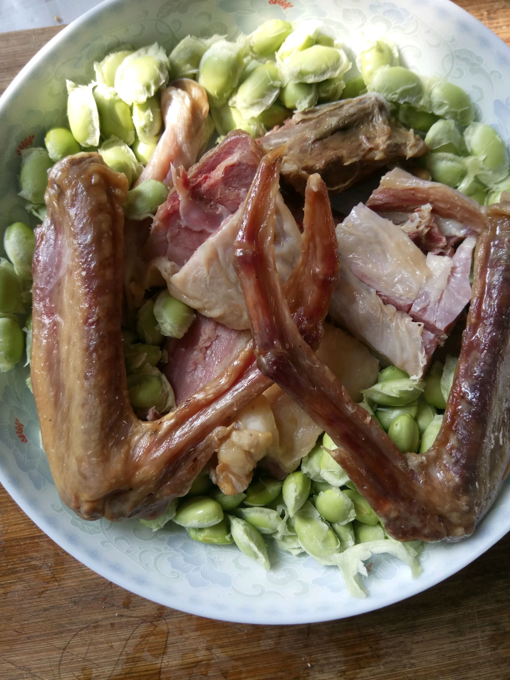 蒸腊鸭腿新鲜黄豆