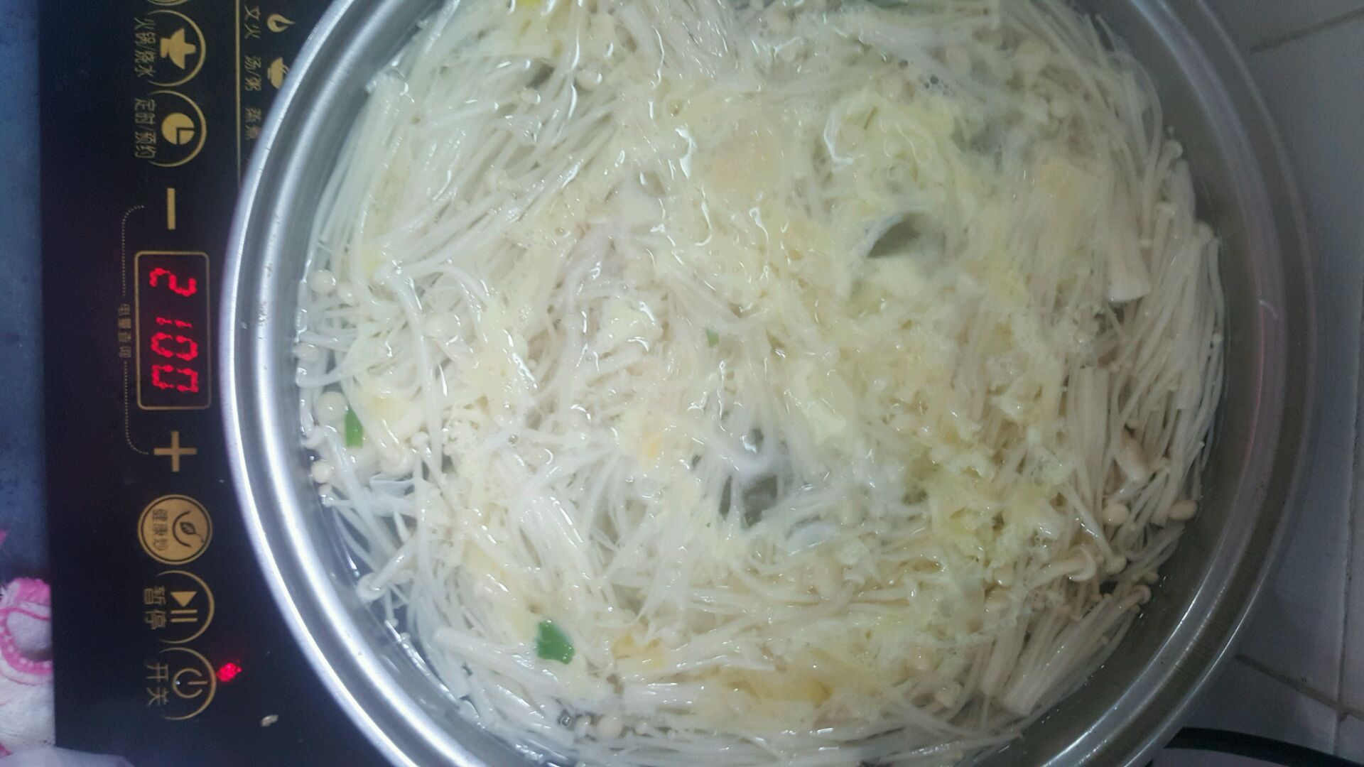 金针菇鸡蛋汤